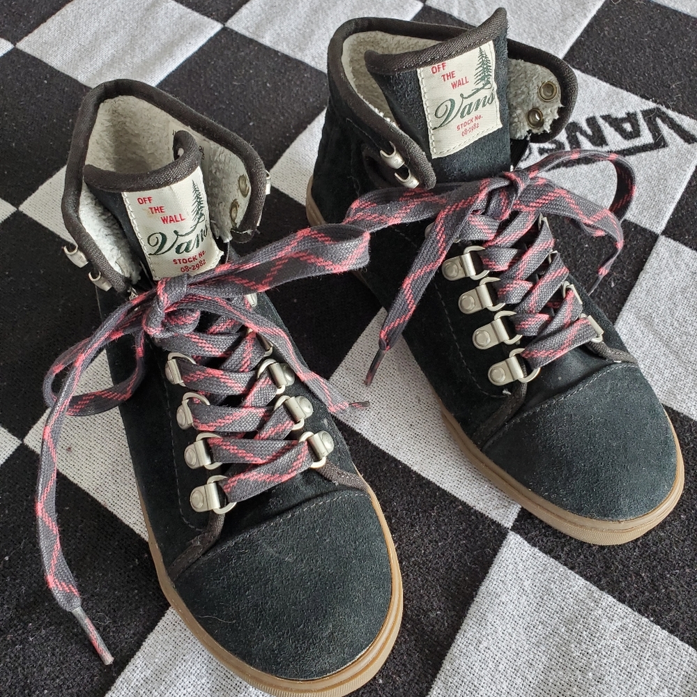 Van's Sk8 Hi MTE
